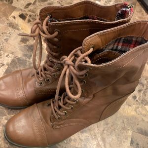 Brown Combat Boots Women’s Size 7